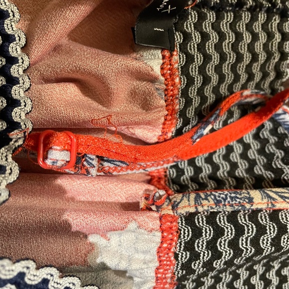 Size small off the shoulder dress - Picture 5 of 6